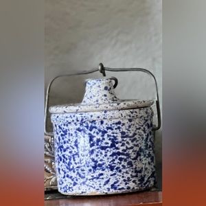 Speckled blue crock